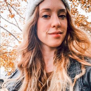 Meet your Posher, Rebecca